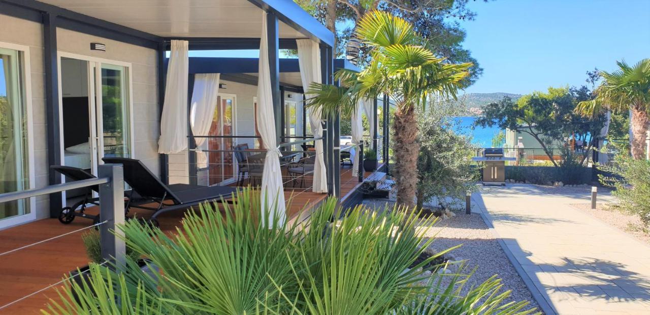 Dalmaris Camp - Prestige Mobile Homes Биоград на Мору Екстериор снимка