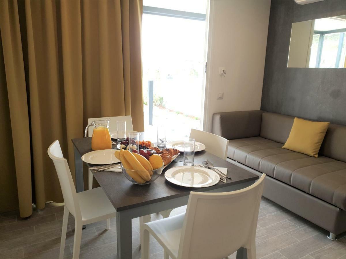 Dalmaris Camp - Prestige Mobile Homes Биоград на Мору Екстериор снимка